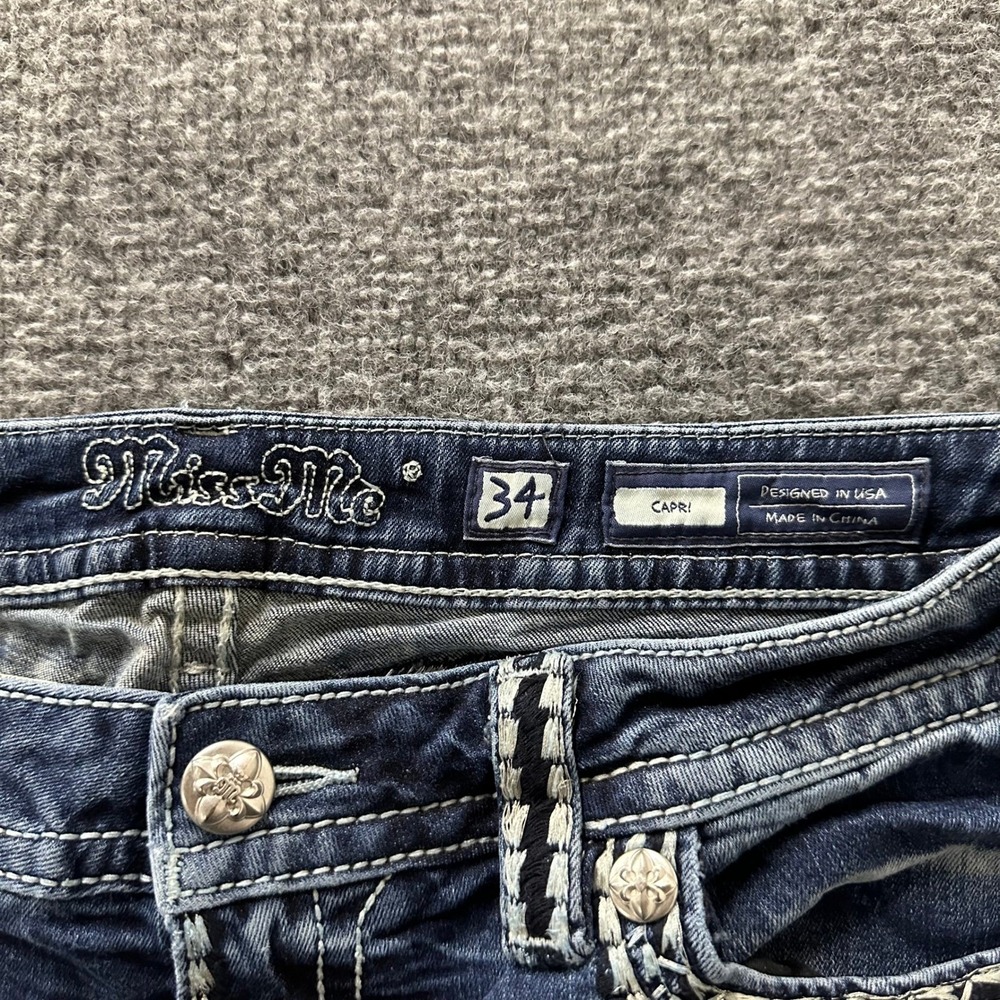 Miss Me Capri Jeans Womens Size 34 Dark Wash Embellished Thick Stitch Denim - Picture 6 of 9